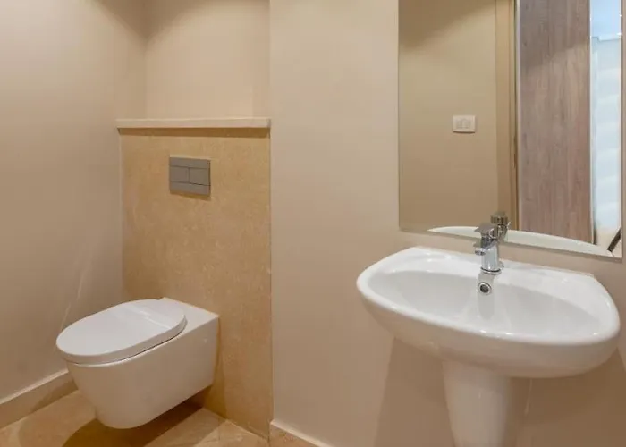 Two-bedroom Apartment, Ground Floor, Overlooking The Sea Apartment