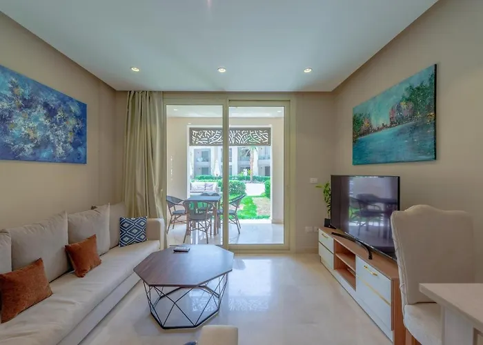 Two-bedroom Apartment, Ground Floor, Overlooking The Sea