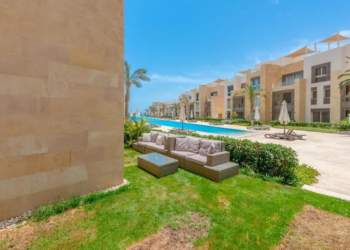 Two-bedroom Apartment, Ground Floor, Overlooking The Sea Apartment Hurghada