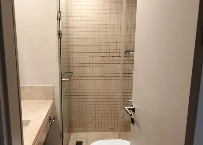 Two-bedroom Apartment, Ground Floor, Overlooking The Sea Apartment