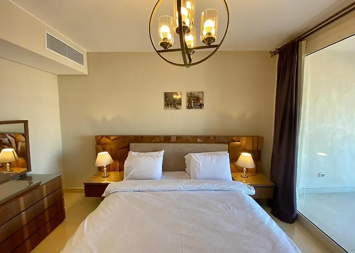 Two-bedroom Apartment, Ground Floor, Overlooking The Sea Apartment
