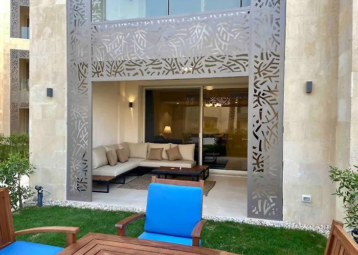 Two-bedroom Apartment, Ground Floor, Overlooking The Sea Apartment Hurghada