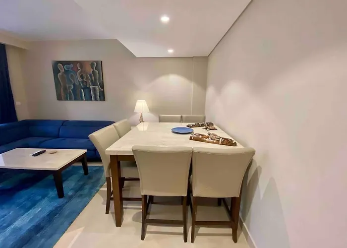 Two-bedroom Apartment, Ground Floor, Overlooking The Sea Apartment *