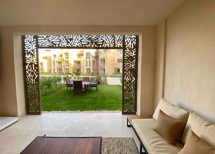 Two-bedroom Apartment, Ground Floor, Overlooking The Sea Apartment Hurghada